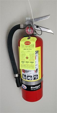 Fire Extinguisher with Full Charge (F)