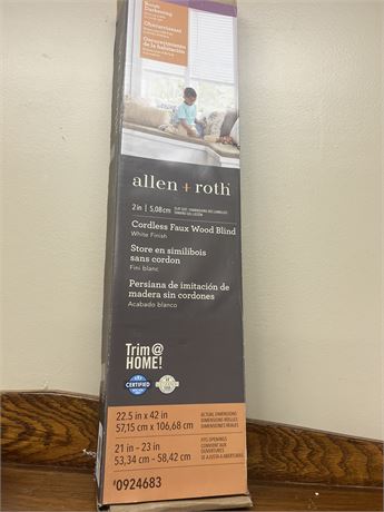 Allen + Roth Cordless Faux Wood Blind White Finish 22.5 in x 42 in