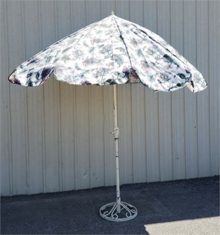 Patio Umbrella w/ Cast Iron Base