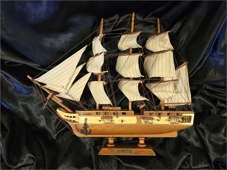 1/196 Scale Model USS Constitution