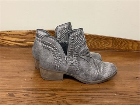 Size 8 Bailey Ankle Booties with Detailed Stitching