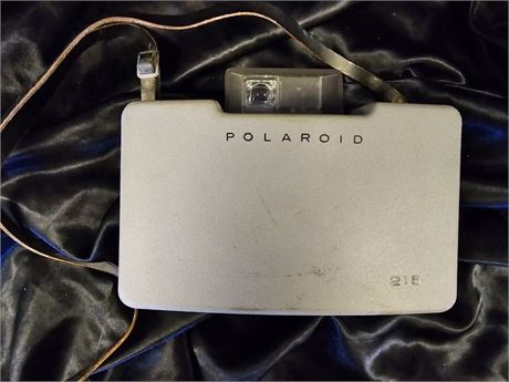 Polaroid 215 Instant Film Camera