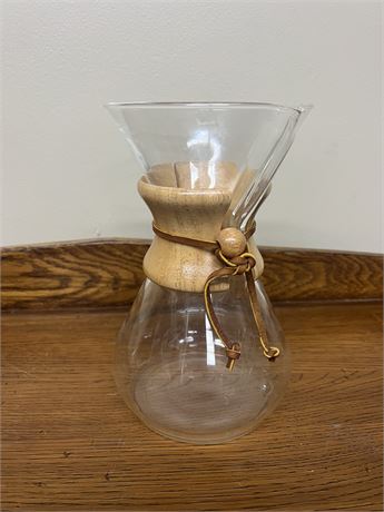 Classic Chemex Glass Pour Over Eight Cup Coffeemaker Carafe