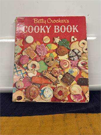 Vintage Betty Crocker Cooky Book