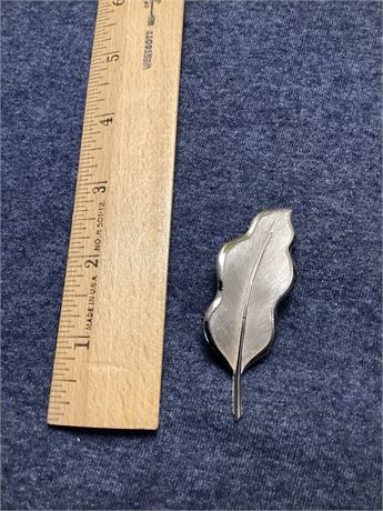Vintage Trafari Leaf pin.  T122
