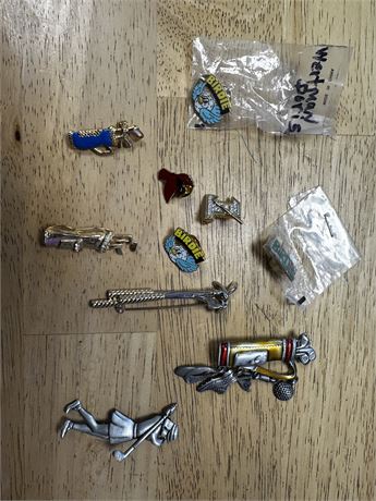 Assortment of Golf pins