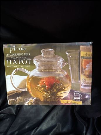 Teapot with loose tea infuser