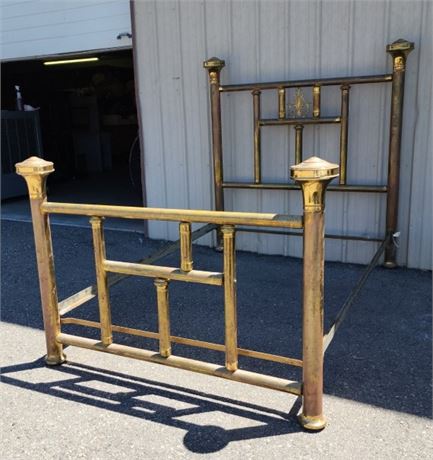NICE Antique Brass Bed w/ Rails - (Full Size 53")