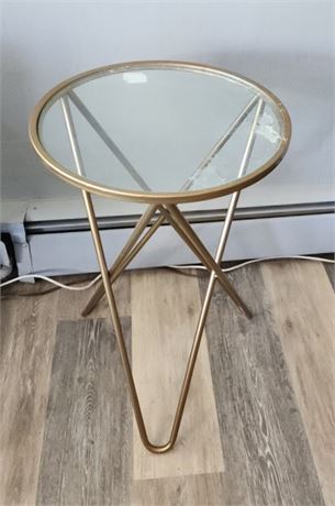 Small Accent Table/Plant Stand - 15x25