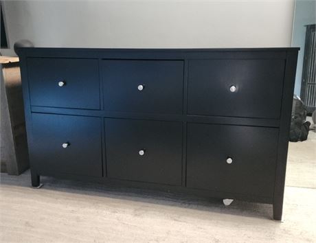 Chest of Drawers - 63x18