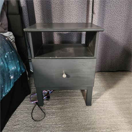 Pair of Wood Night Stands - 19x15x24