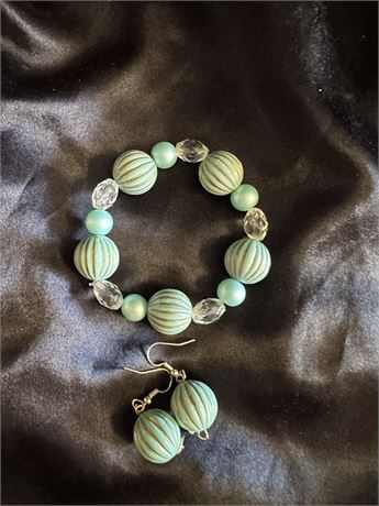 Teal beaded stretch bracelet and earrings