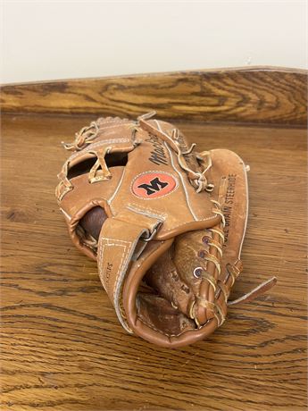 MacGregor Baseball Glove