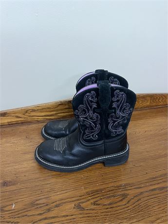 Ariat Women’s Fatbaby Purple Embroidered Western Boots Size 7