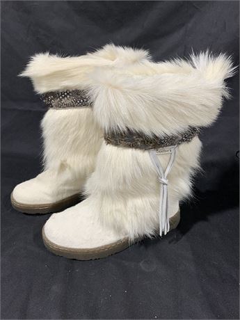 Bear Paw White Fur Winter Boots Size 8