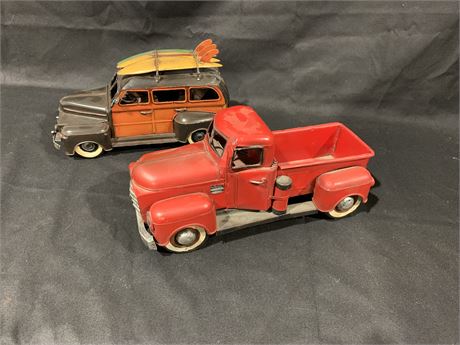 Rustic Red Truck & Ford Car Decorative Models