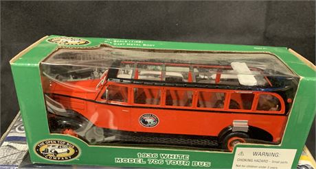 1936 White Model 706 Tour Bus Model Car