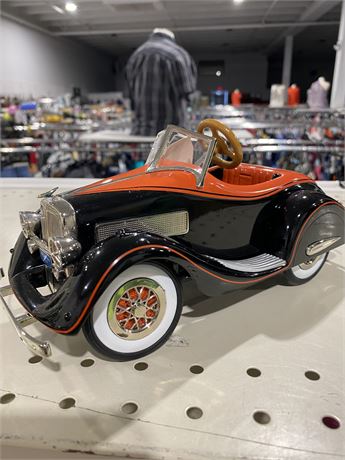 Hallmark Kiddie Car Classics 1935 Duesenberg Luxury