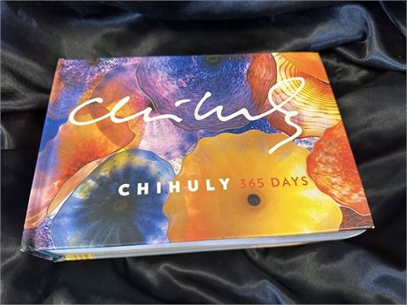 CHIHULY 365 DAYS