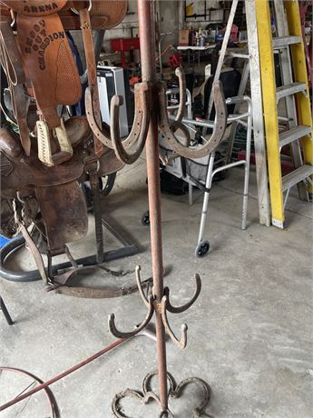 Horseshoe Stand for Tack/Ropes