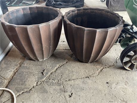 2-Patio Flower Pots