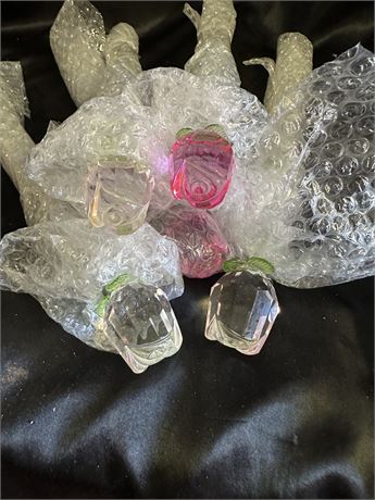 Set of 5 Glass Roses-3 Light Pink and 2 Regular Pink