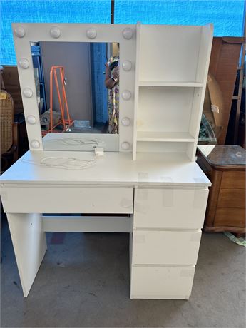 Cute White Vanity w/ Working Lights-perfect for a girls bedroom!