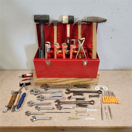 Nice Handyman Tools + Metal Case