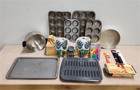 Kitchen Bakeware/Cookware/Tools Bundle