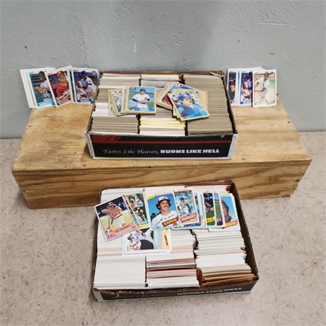 Collectible 80s-90s Baseball Cards