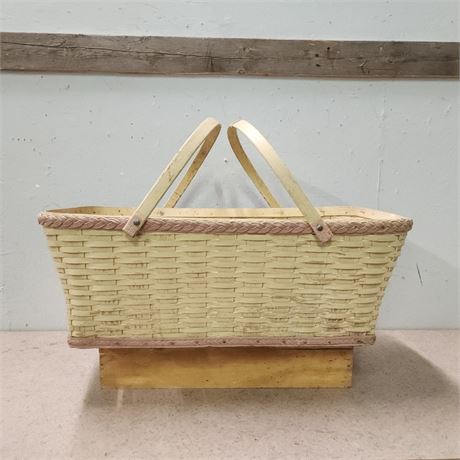 Large Vintage Picnic Basket