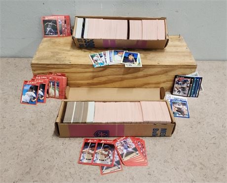 Collectible 80s-90s Baseball Cards