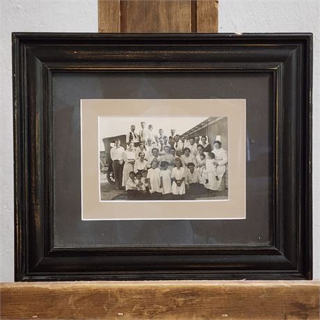 Vintage Photograph: Men, Women, Children Dressed in White