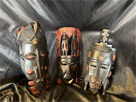 3 Wall Hanging Tikis