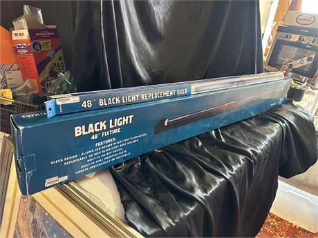 48” Black Light Fixture and Replacement Bulb-Mounts Vertically or Horizontally