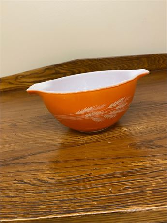 Vintage PYREX Autumn Harvest Wheat Nesting Mixing Bowl