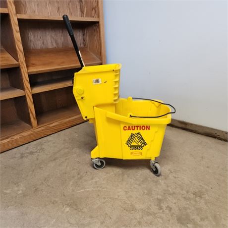 Like New Commercial Mop Bucket