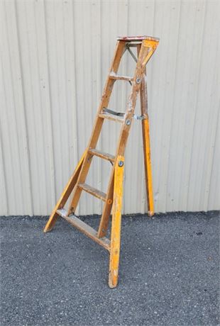 5' Three Leg Step Ladder