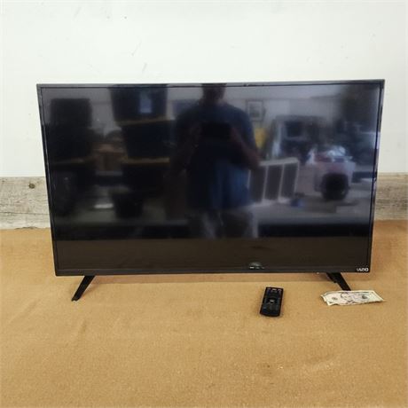 Nice Visio 40" Flatscreen TV w/ Remote