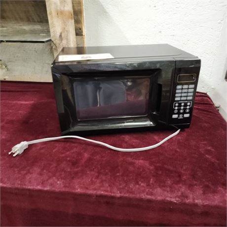 700 Watt Microwave