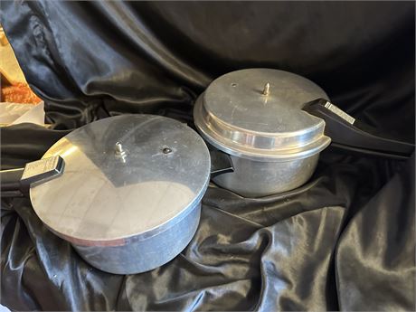 Set of 2 Pressure Cookers