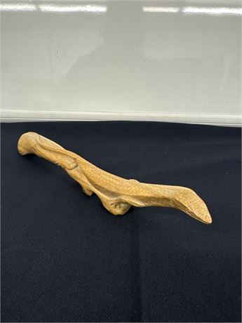 Vintage Handcarved Lizard