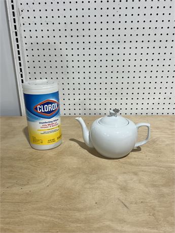 Cordon Bleu White Ware Teapot with Lid, Chain, and Strain