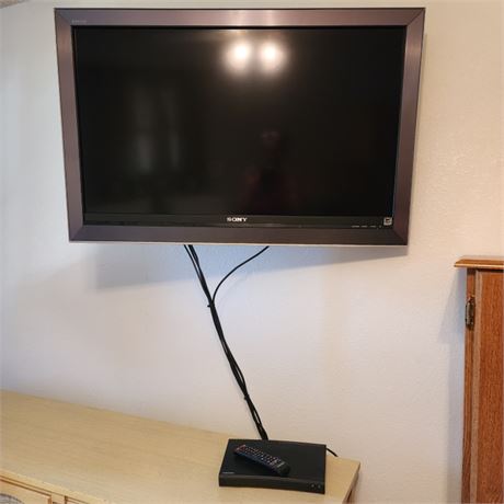 40"Sony TV/Remote-Samsung DVD Player-Buyer Removes (wall bracket stays w/ home)