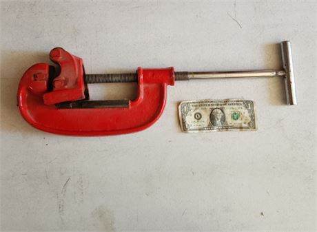 Pipe Cutter