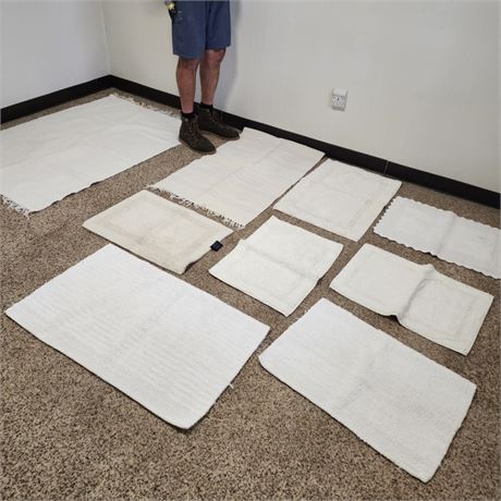 9 Kitchen/Bath Rugs - Nice & Clean!