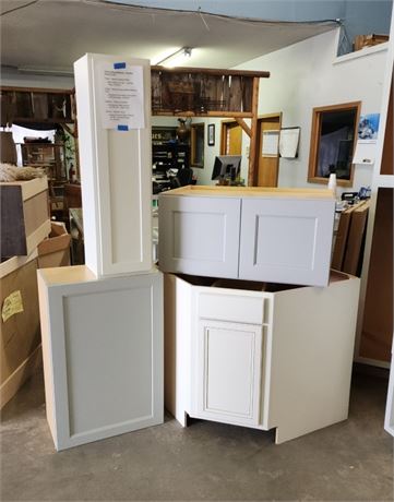 Assorted White/Gray Shaker Style Cabinets (G 34)