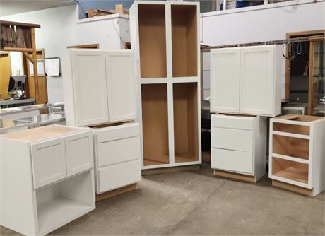 White Shaker Cabinets (G 1, 2)