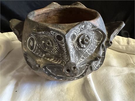 Hand Carved Happy Face Bowl-This makes me smile! 🙂‍↔️