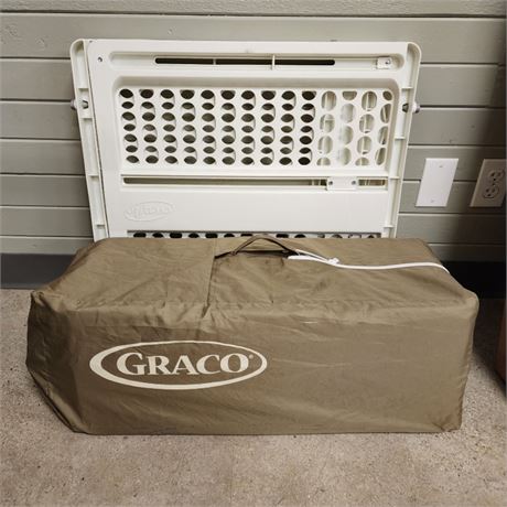 Graco Portable Pack 'n Play & Baby Gate